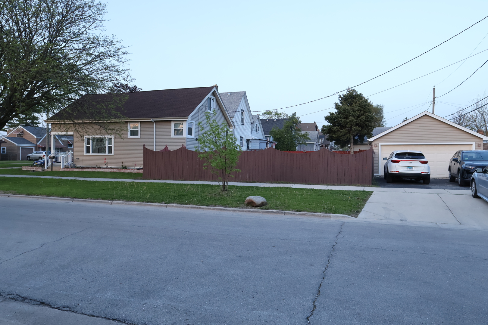 8043 Salisbury Avenue, Lyons, IL