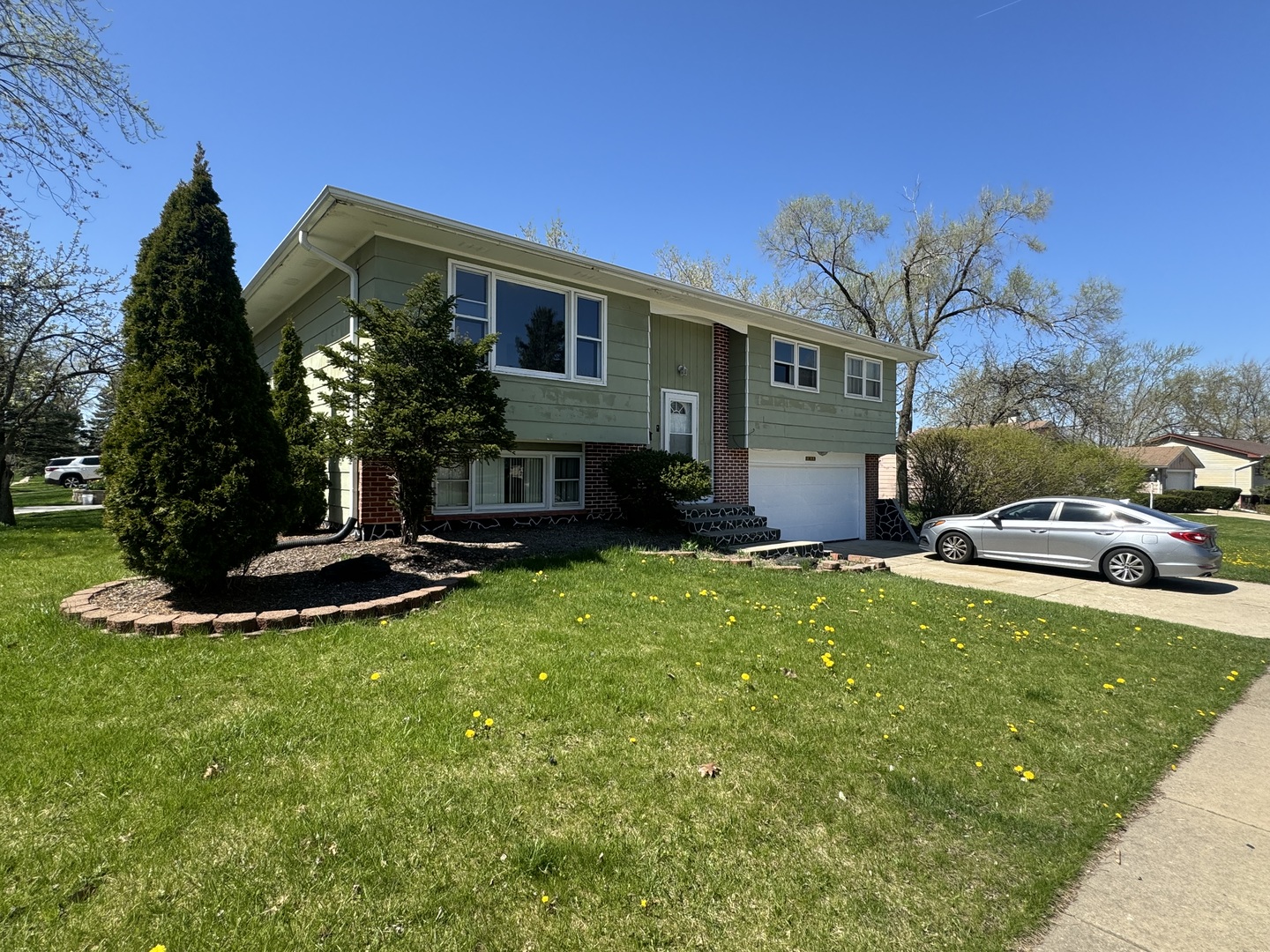 7410 East Avenue, Hanover Park, IL