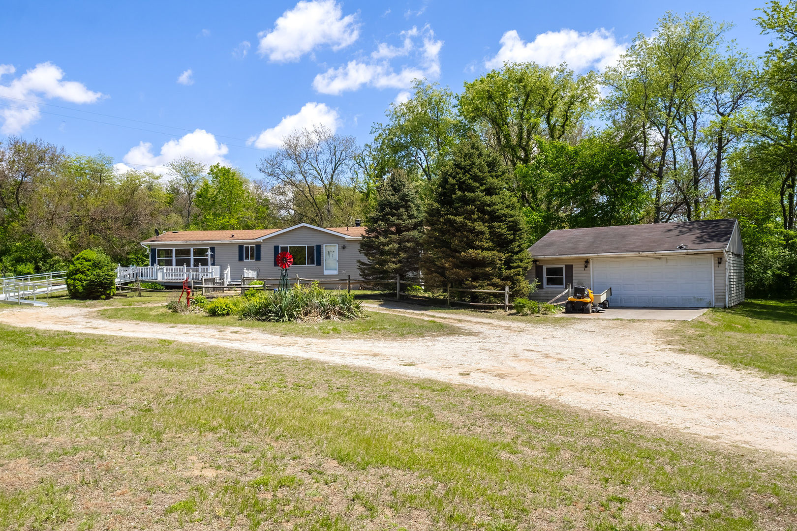 10630 Meredosia Road, Albany, IL