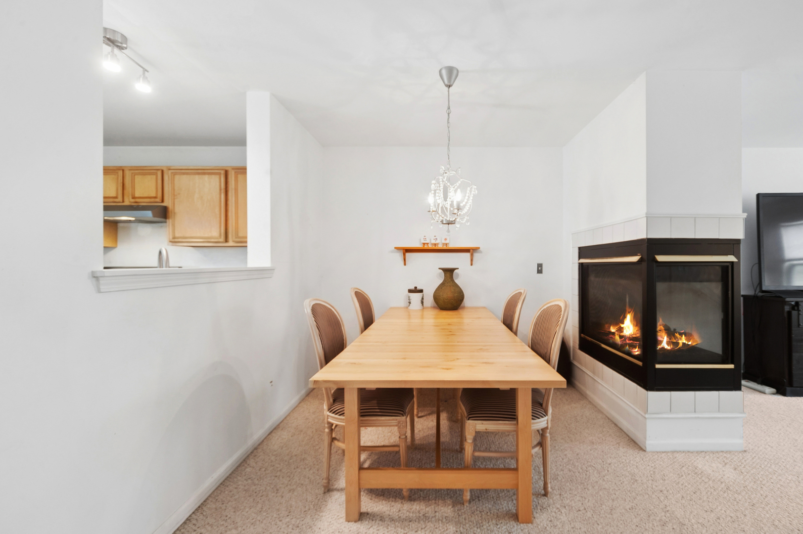 602 Holiday Lane, Hainesville, IL
