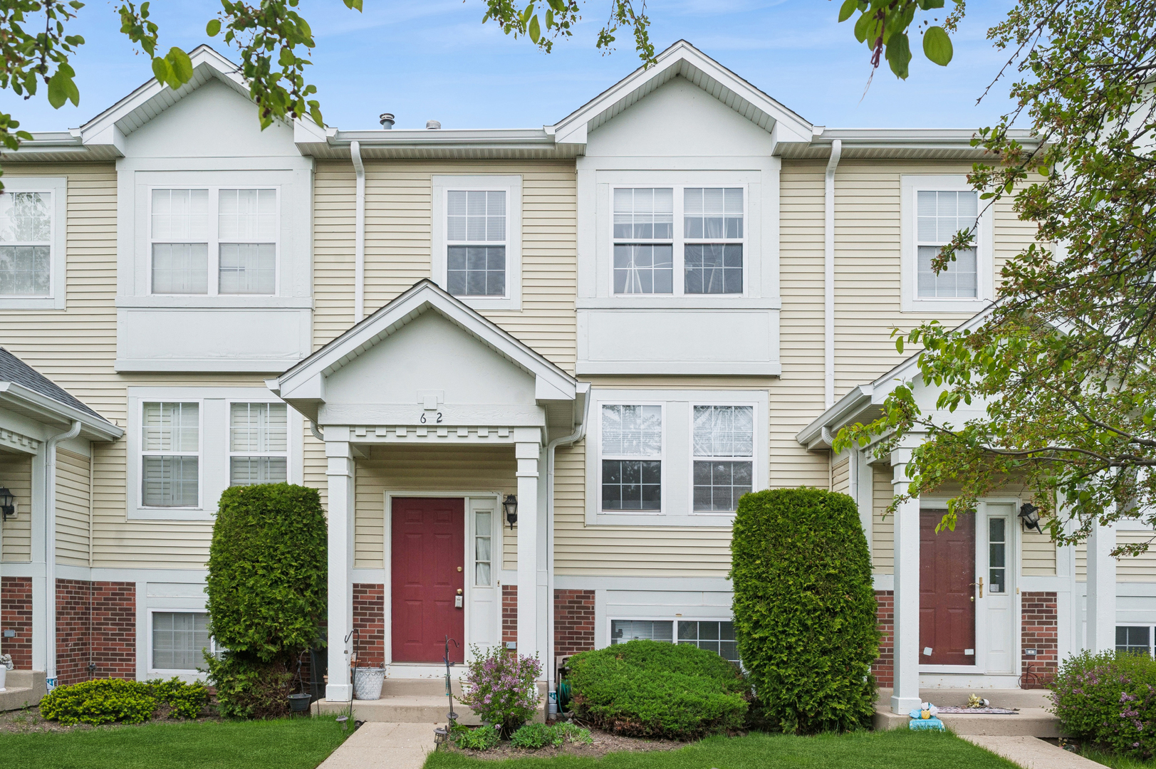 602 Holiday Lane, Hainesville, IL
