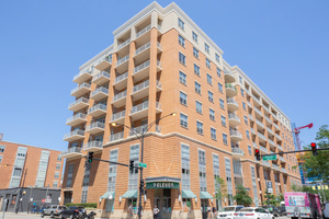 950 W Monroe Street #407, Chicago, IL