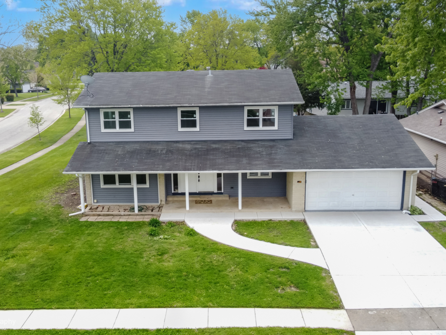 99 Essex Road, Elk Grove Village, IL