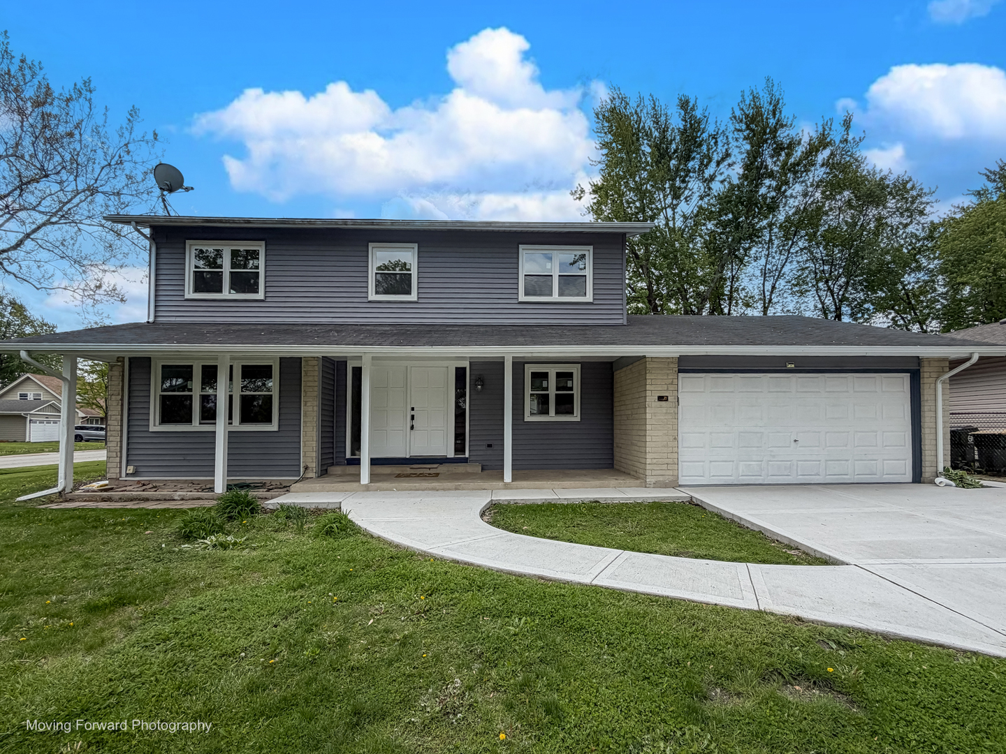 99 Essex Road, Elk Grove Village, IL