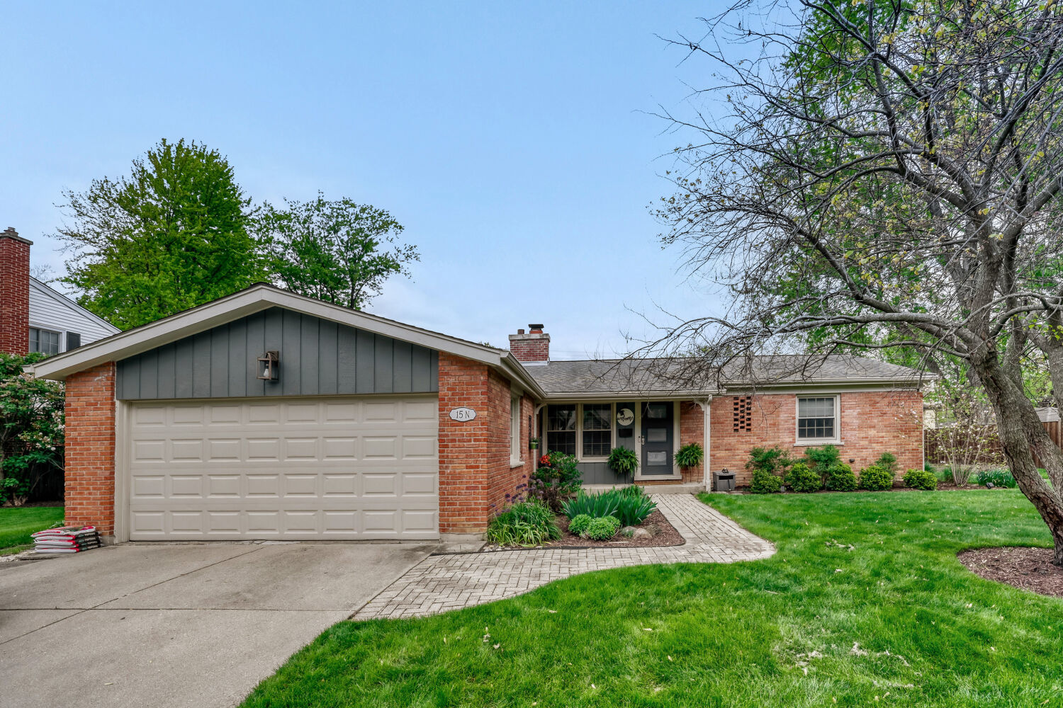 15 N Gibbons Avenue, Arlington Heights, IL