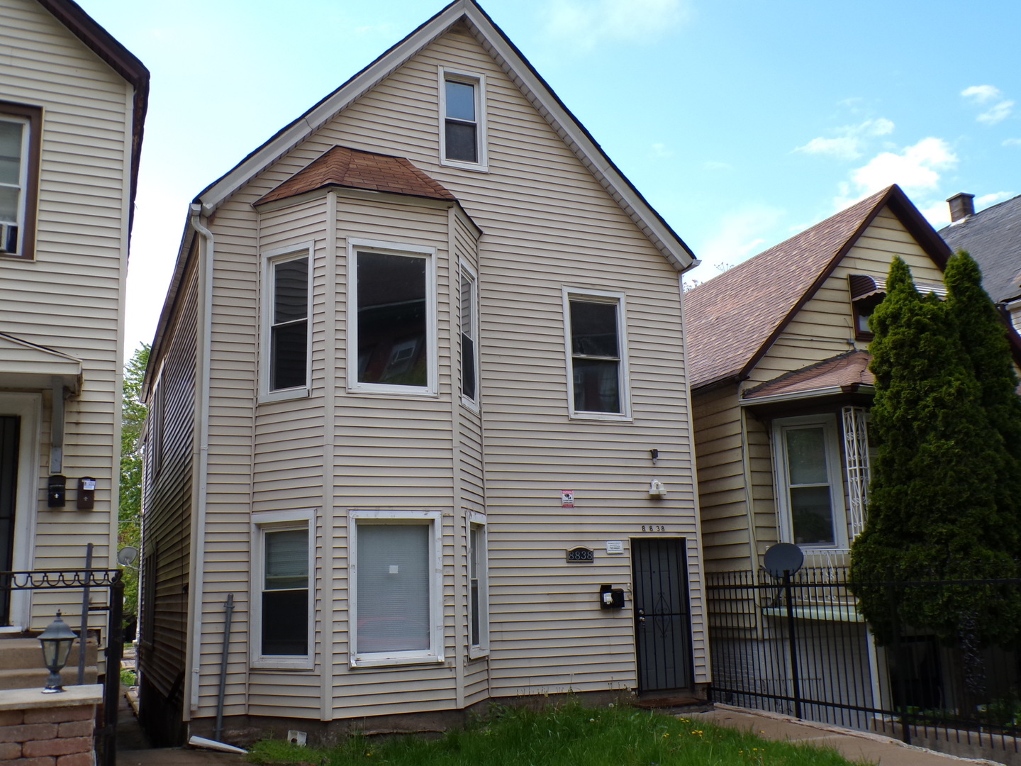 8838 S Marquette Avenue #2, Chicago, IL