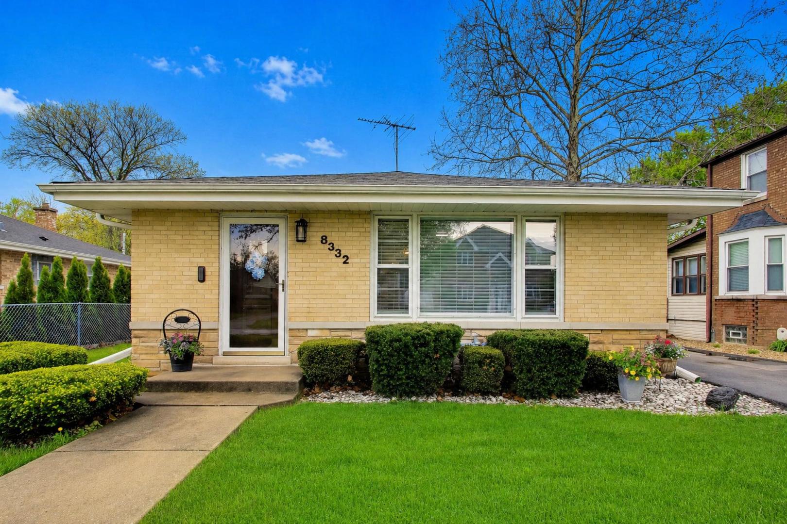 8332 N Oketo Avenue, Niles, IL