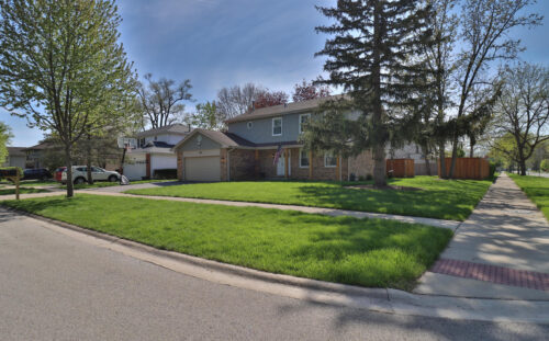 554 Briarwood Drive, Wheeling, IL