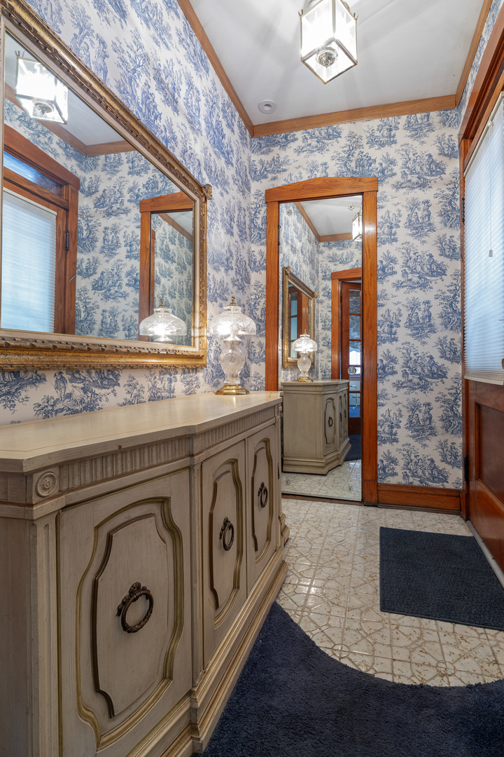 3314 S Emerald Avenue, Chicago, IL