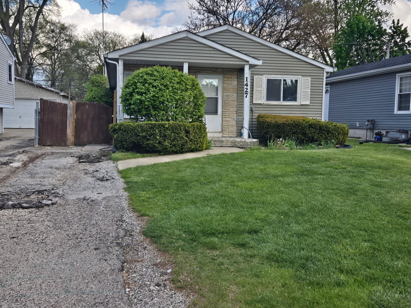 1427 Kildeer Drive, Round Lake Beach, IL