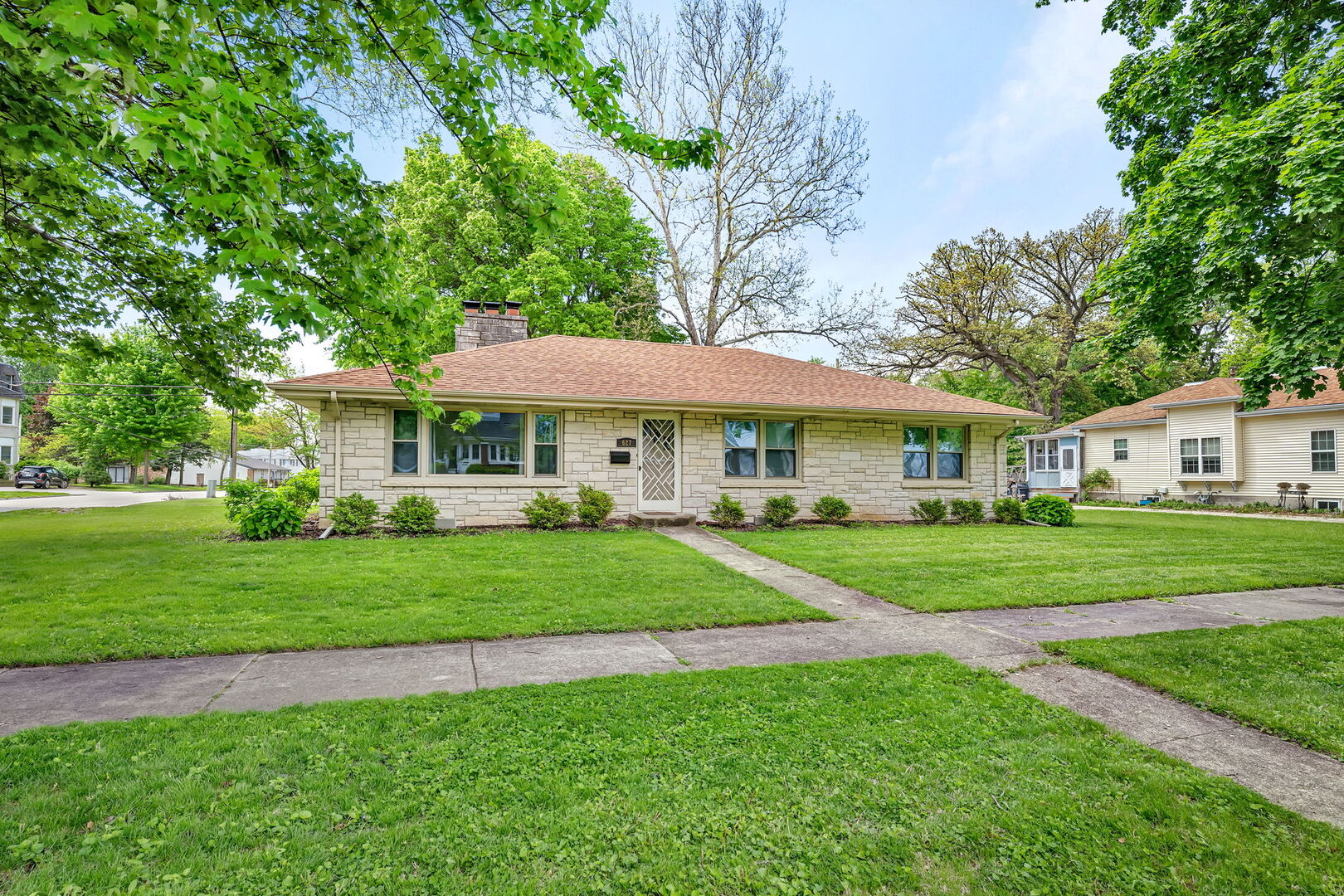 627 E Main Street, Morris, IL