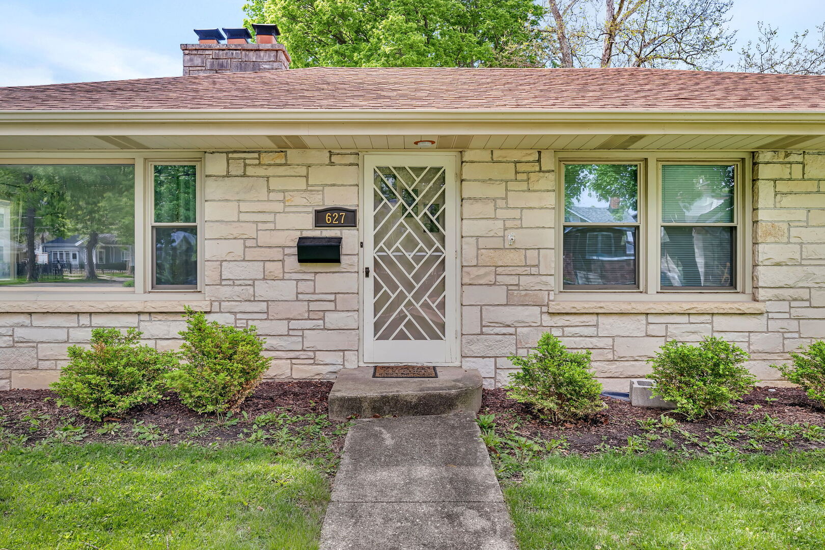 627 E Main Street, Morris, IL