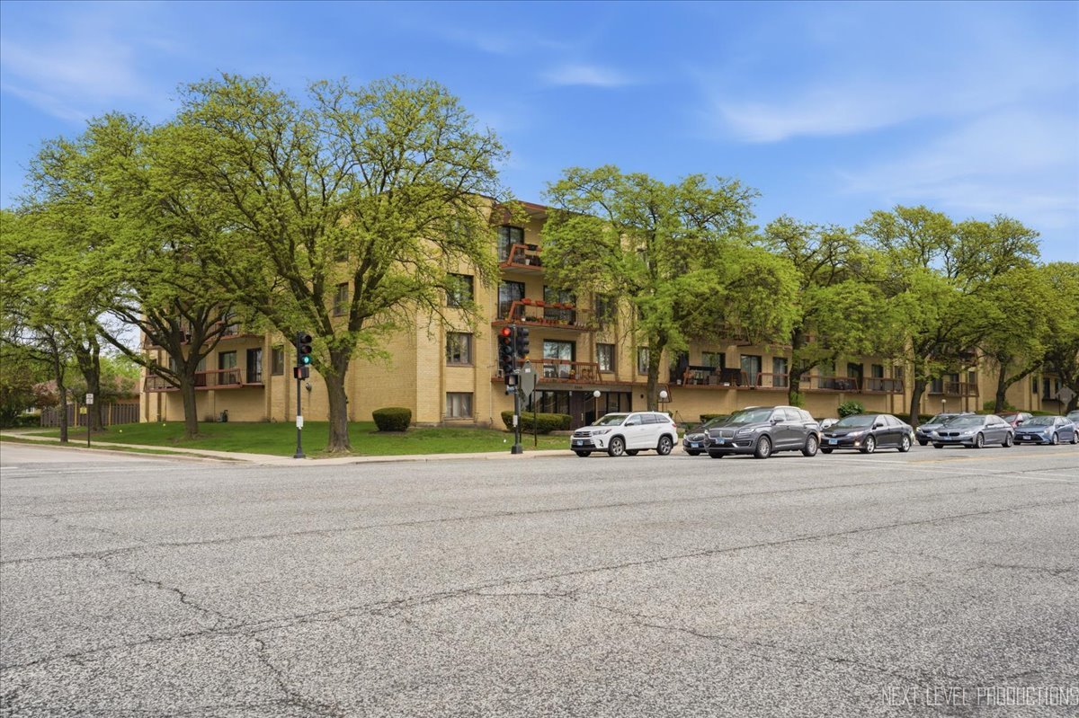 7730 Dempster Street #205, Morton Grove, IL