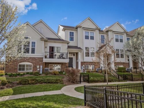 508 Grosvenor Lane, Aurora, IL