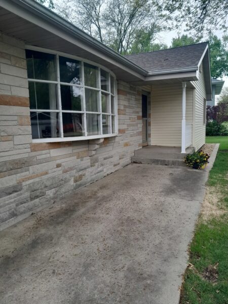 1503 Lakewood Drive, Mendota, IL
