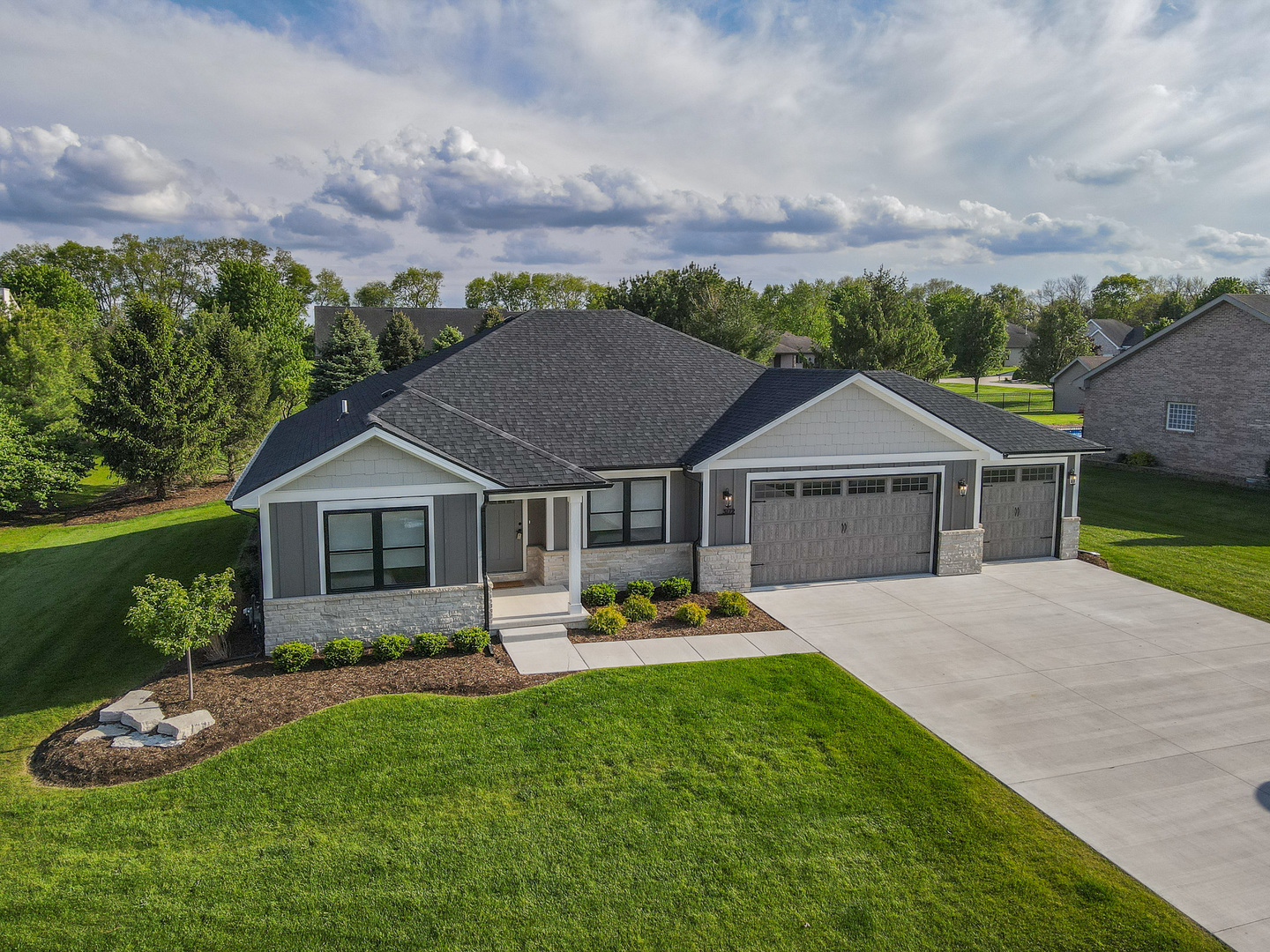 3172 Sun Valley Drive, Kankakee, IL