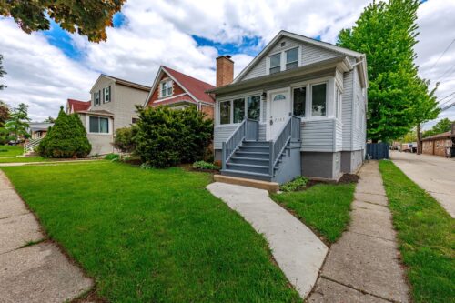 2527 Westover Avenue, North Riverside, IL