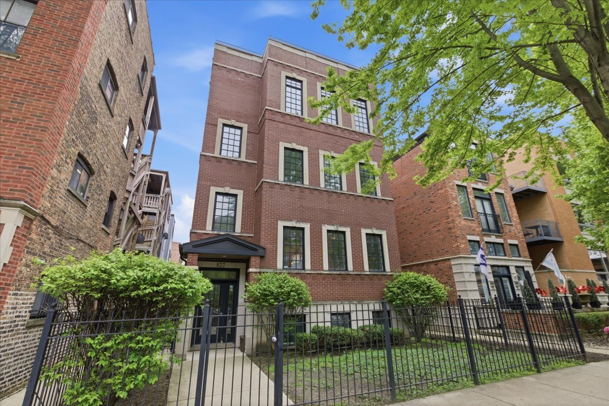 927 W George Street #2, Chicago, IL