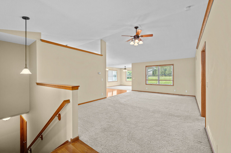 208 Brookview Lane, Durant, IA