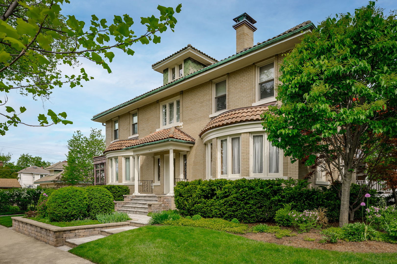 840 Augusta Boulevard, Oak Park, IL