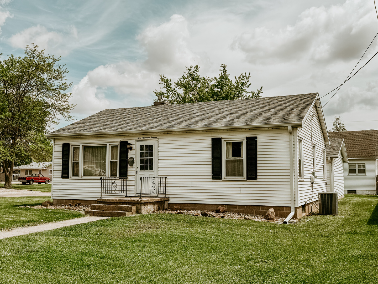 111 6th Avenue, Mendota, IL
