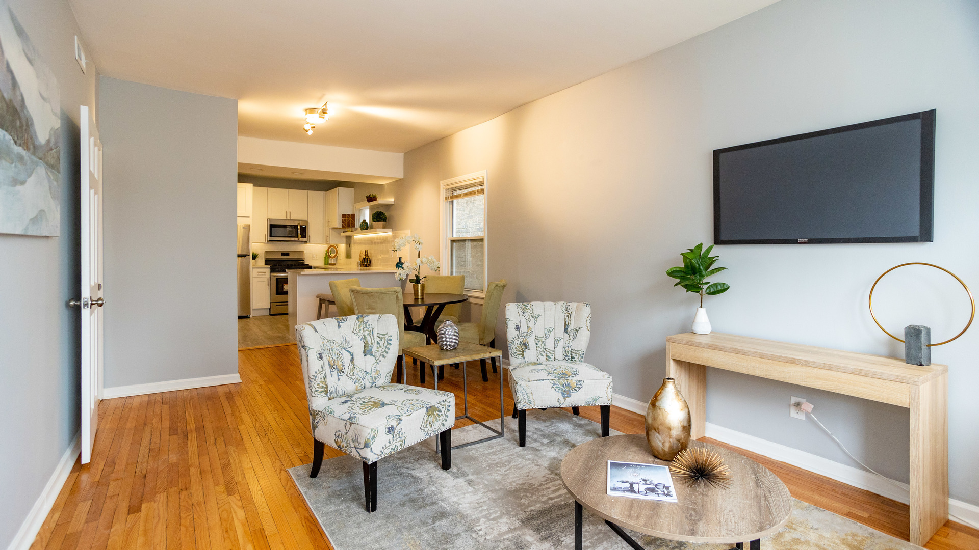 3729 N Clifton Avenue #2, Chicago, IL