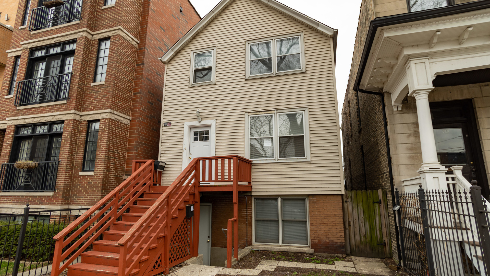 3729 N Clifton Avenue #2, Chicago, IL