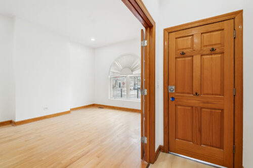2336 W Taylor Street, Chicago, IL