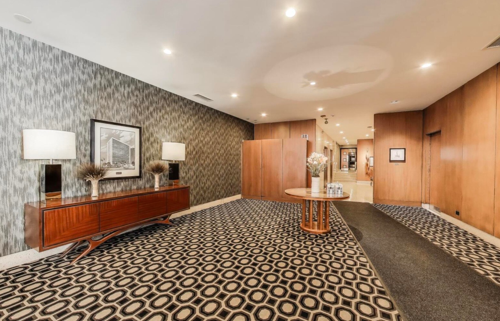 850 N Dewitt Place #10G, Chicago, IL