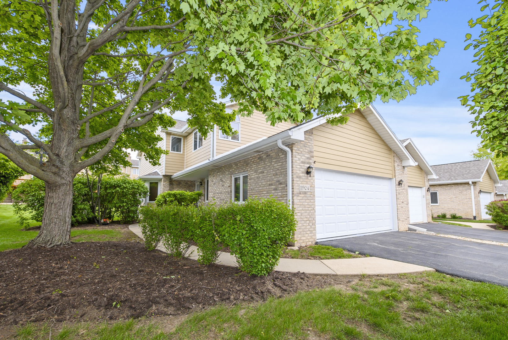 11924 Dunree Lane, Orland Park, IL
