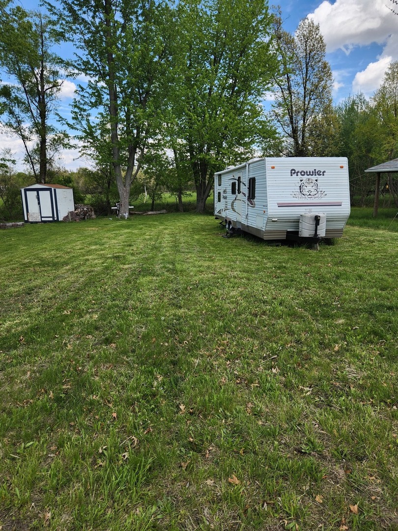 20/7 Woodhaven Lakes, Sublette, IL