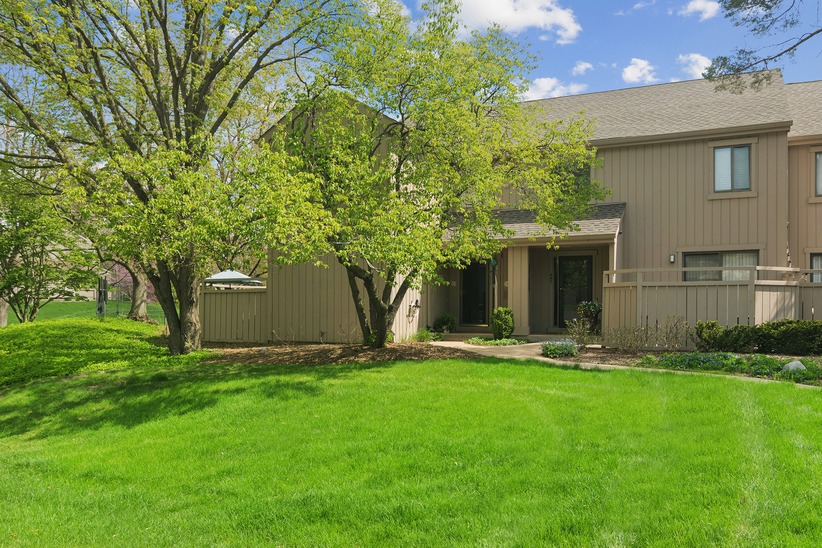 471 Old Barn Road, Lake Barrington, IL
