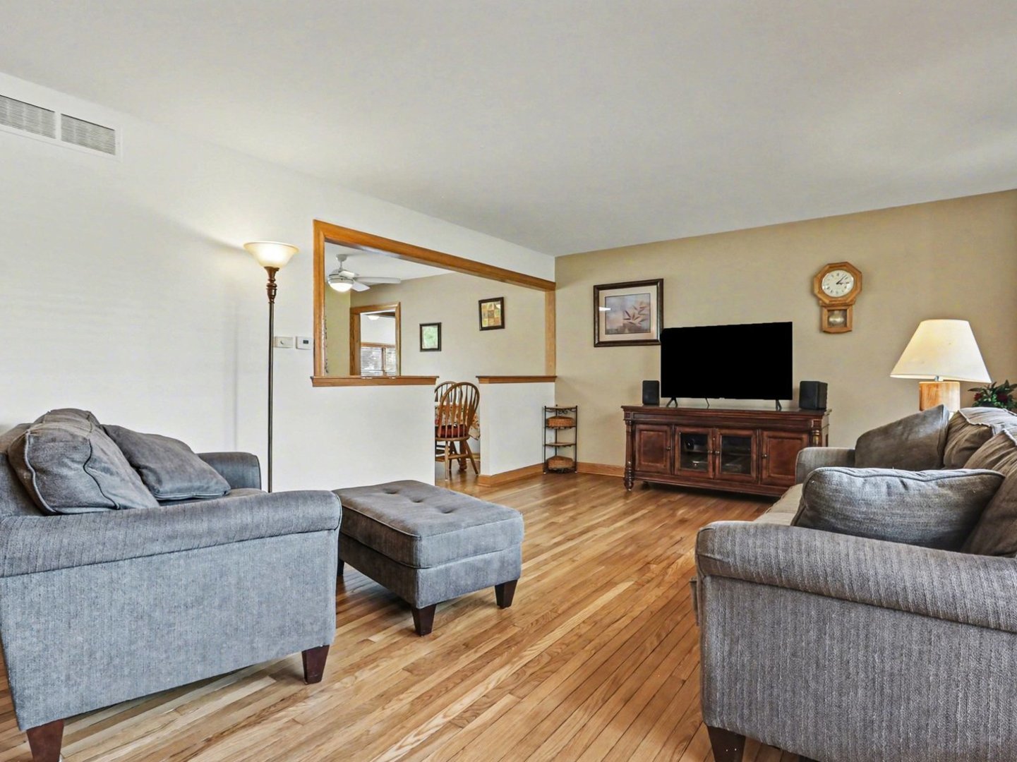 10S287 Alma Lane, Naperville, IL