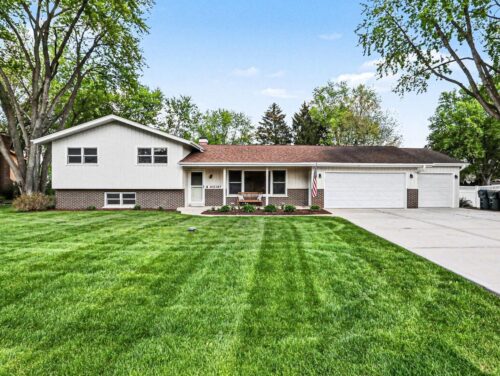 10S287 Alma Lane, Naperville, IL