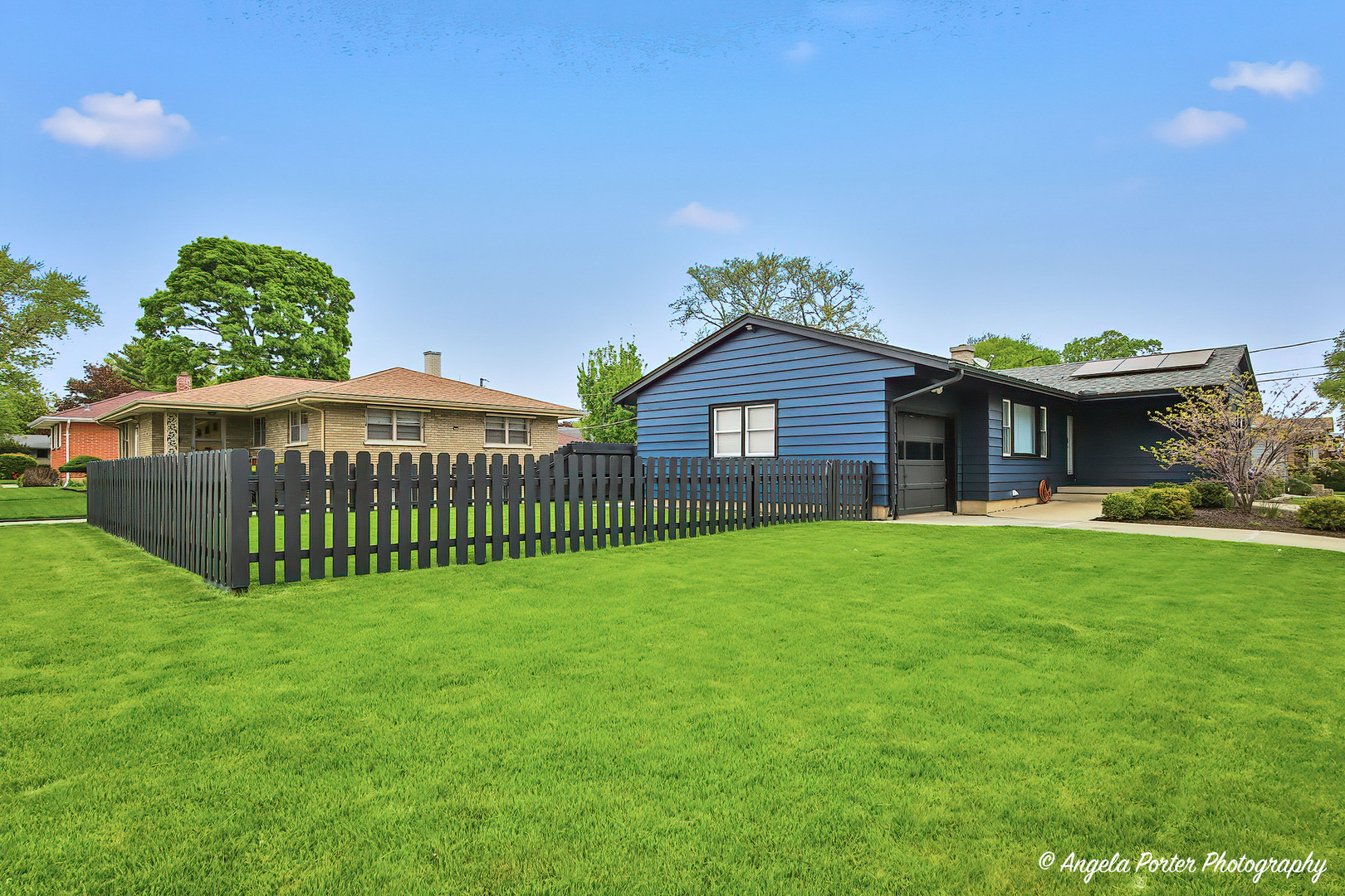1320 Glenwood Avenue, Waukegan, IL