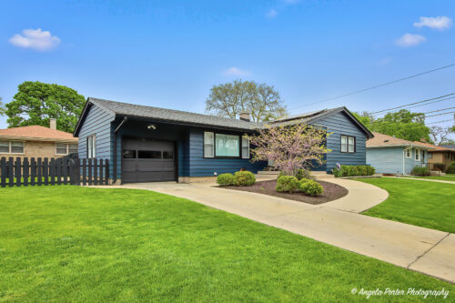 1320 Glenwood Avenue, Waukegan, IL