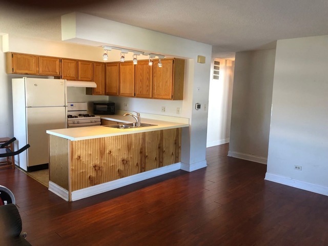 1310 Inverrary Lane #D, Deerfield, IL