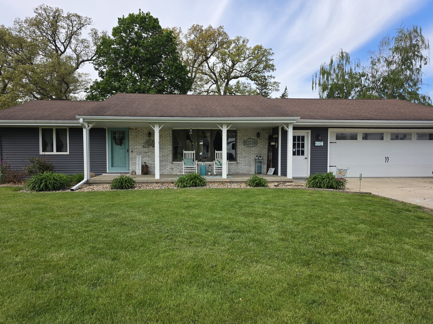 304 Tree Lane, Prophetstown, IL