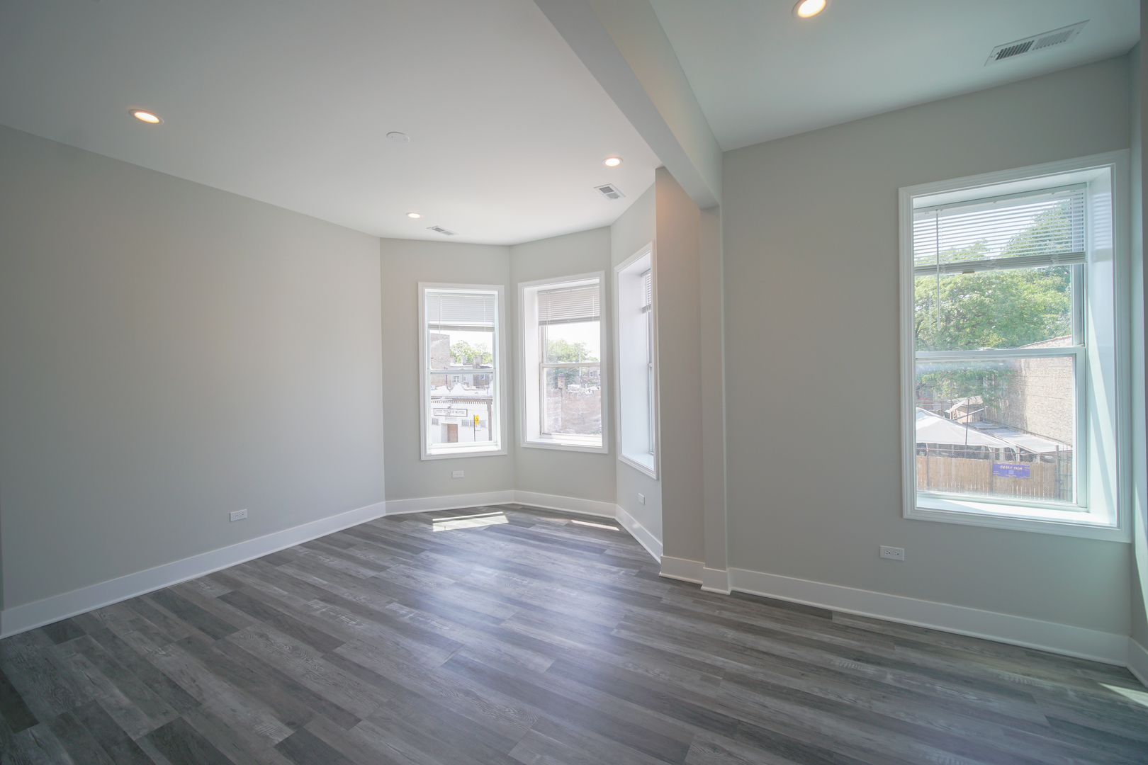 6333 S Racine Avenue, Chicago, IL