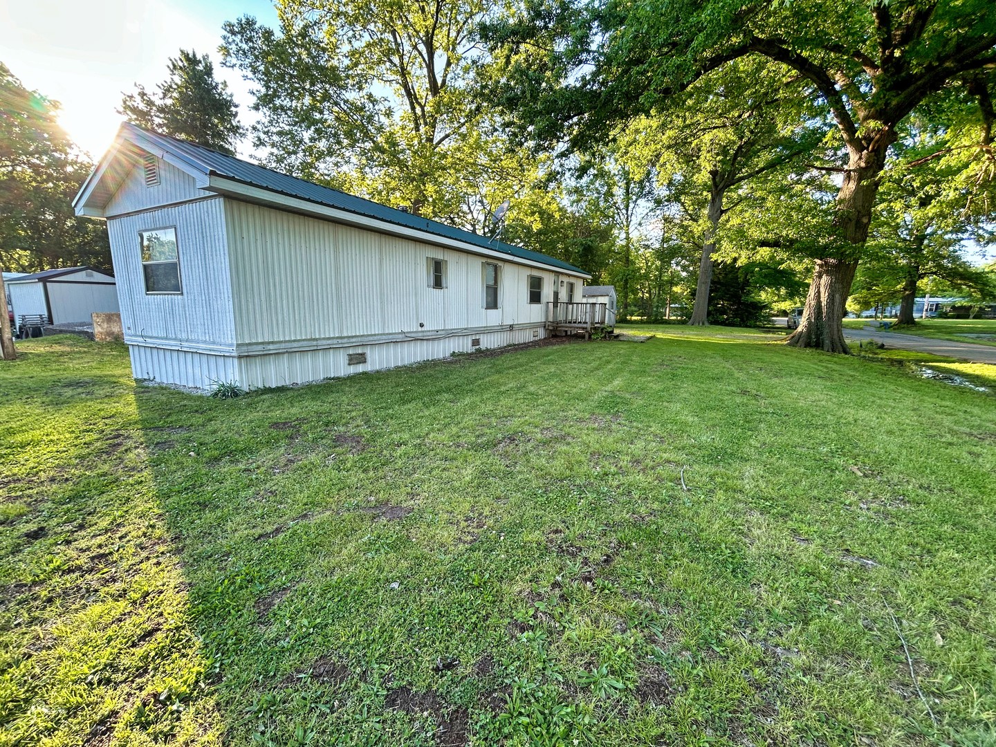 518 Locust Street, Xenia, IL