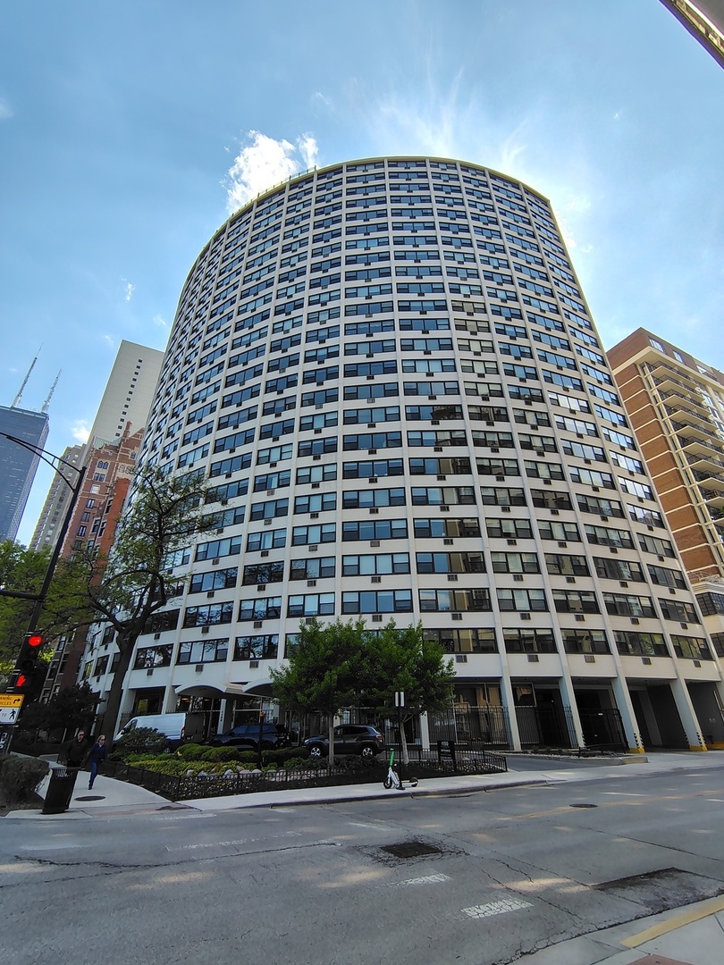 1150 N LAKE SHORE Drive #6L, Chicago, IL