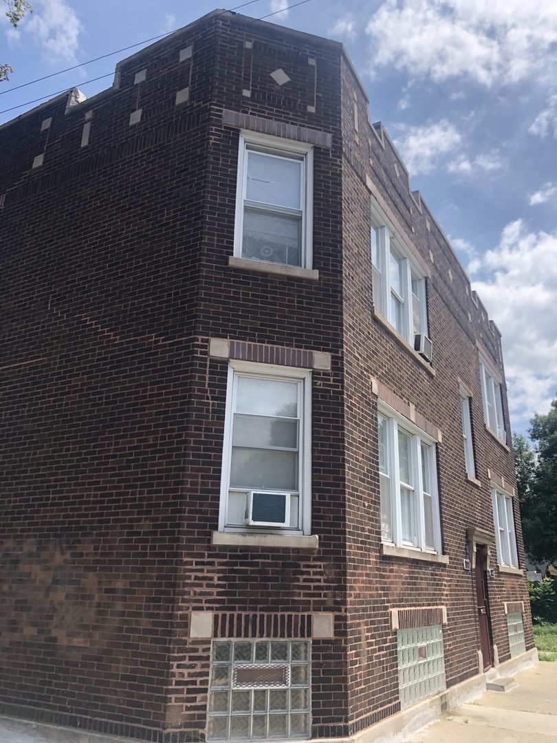 8001 S Exchange Avenue, Chicago, IL