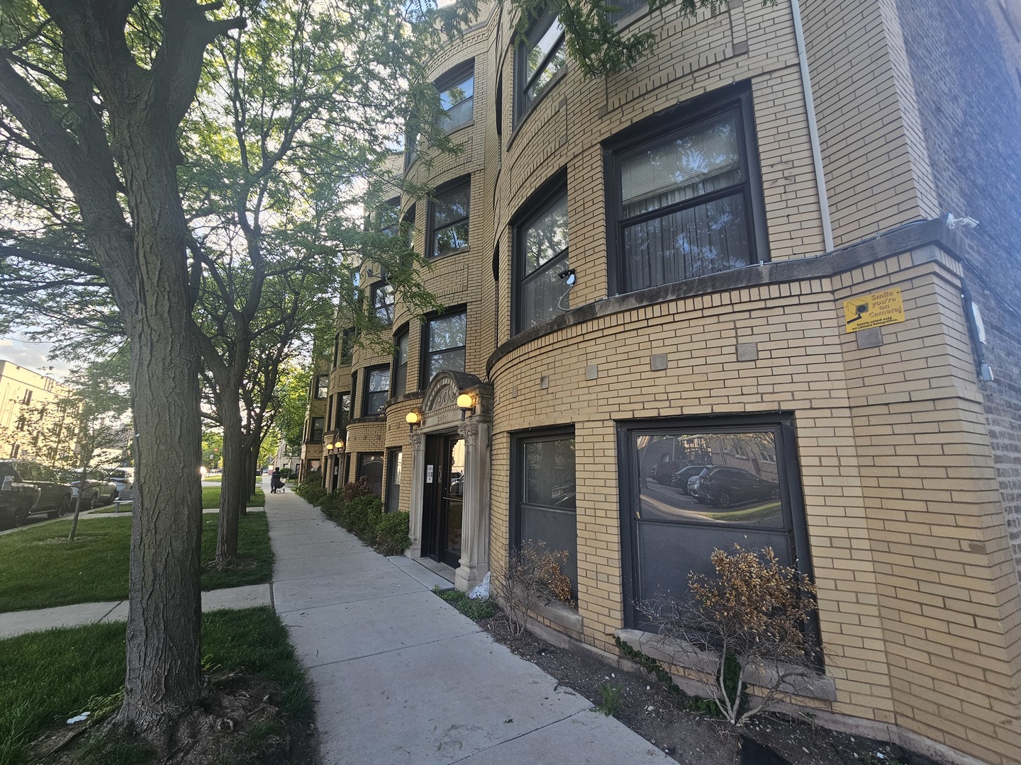 2448 W Catalpa Avenue #2, Chicago, IL