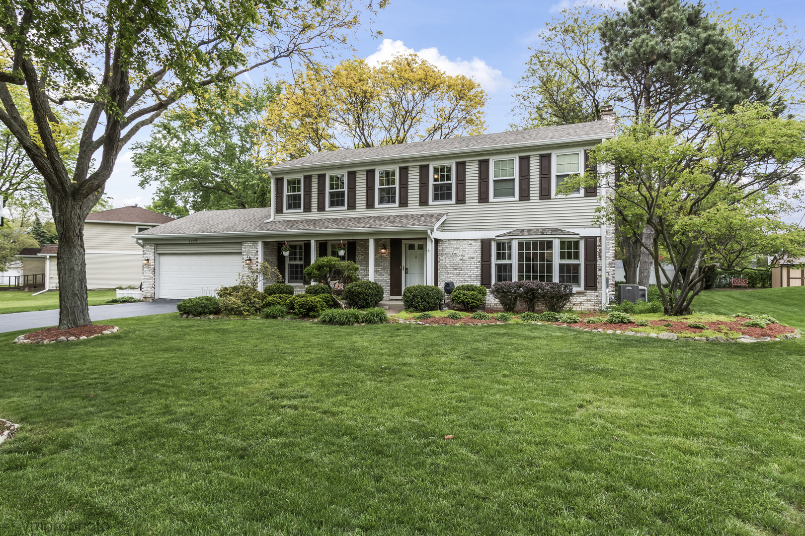 1059 W Chatham Drive, Palatine, IL