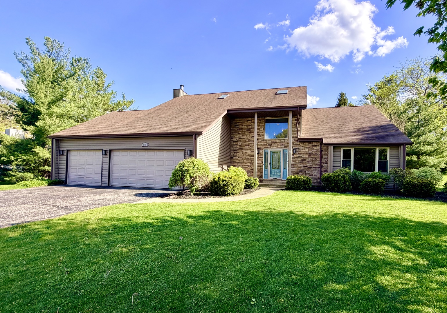 643 Lindgren Lane, Belvidere, IL