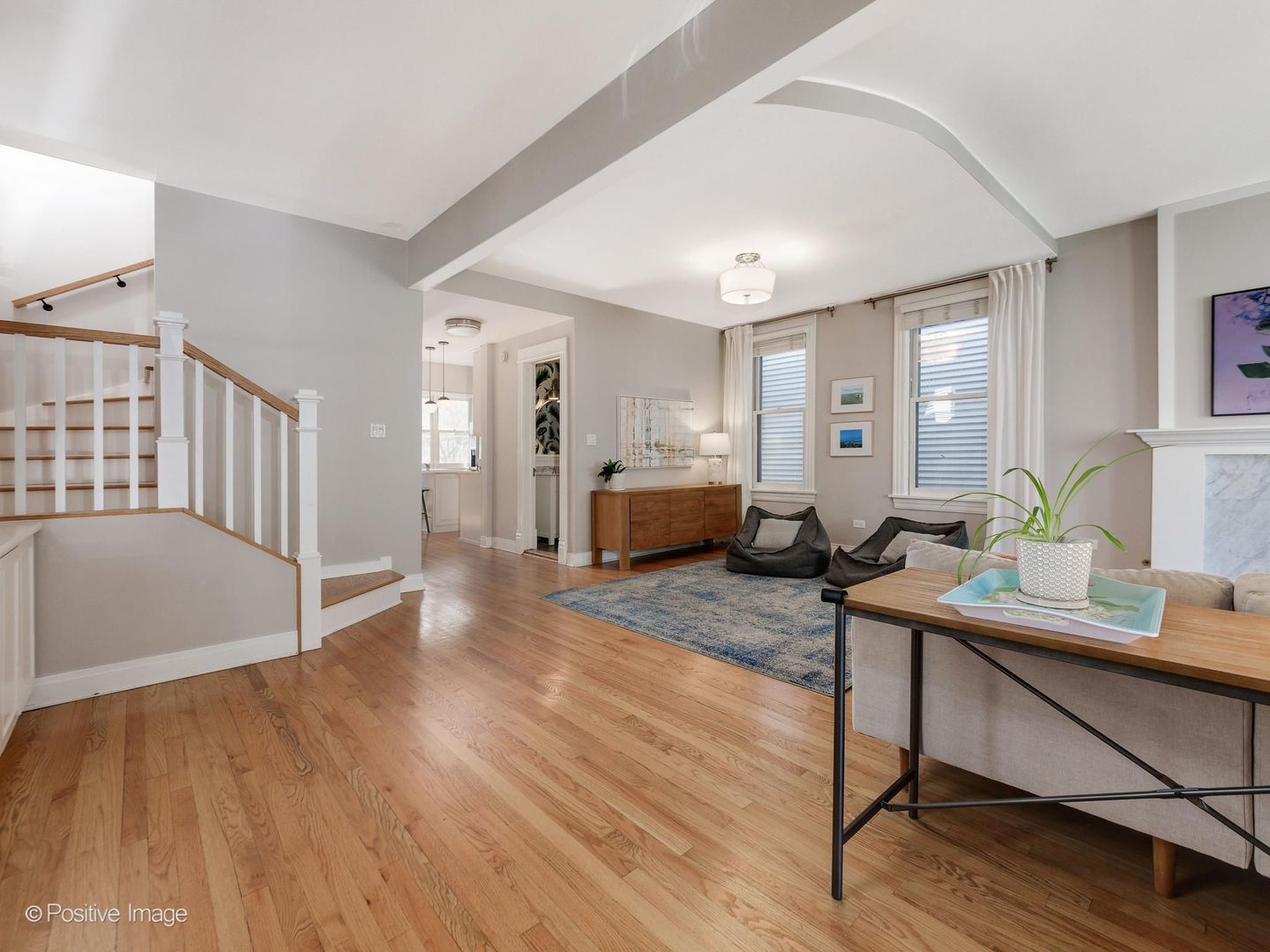 3813 N Hermitage Avenue, Chicago, IL
