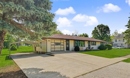 218 N Crossley Street, Melvin, IL