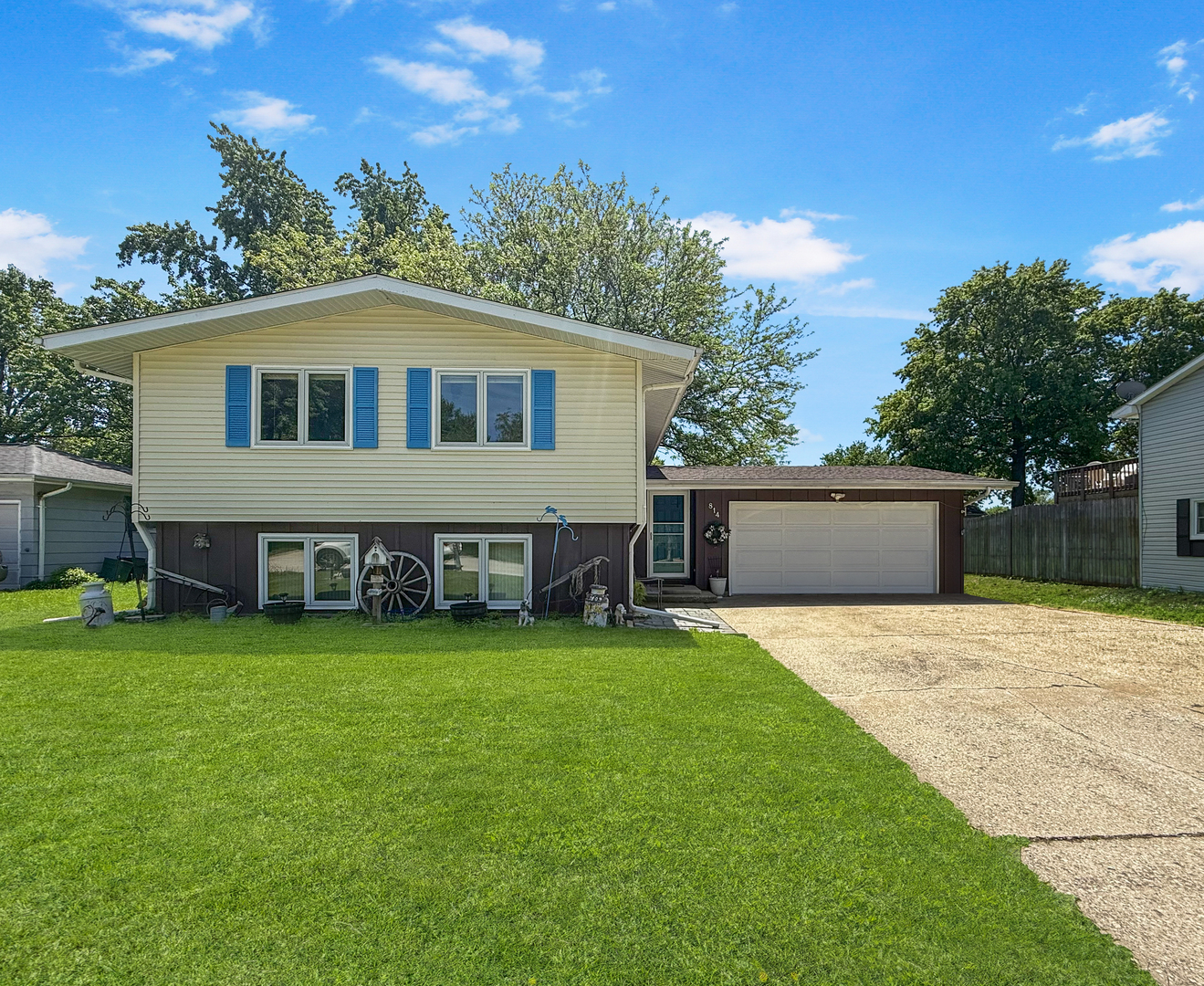 814 Pinecrest Drive, Rantoul, IL
