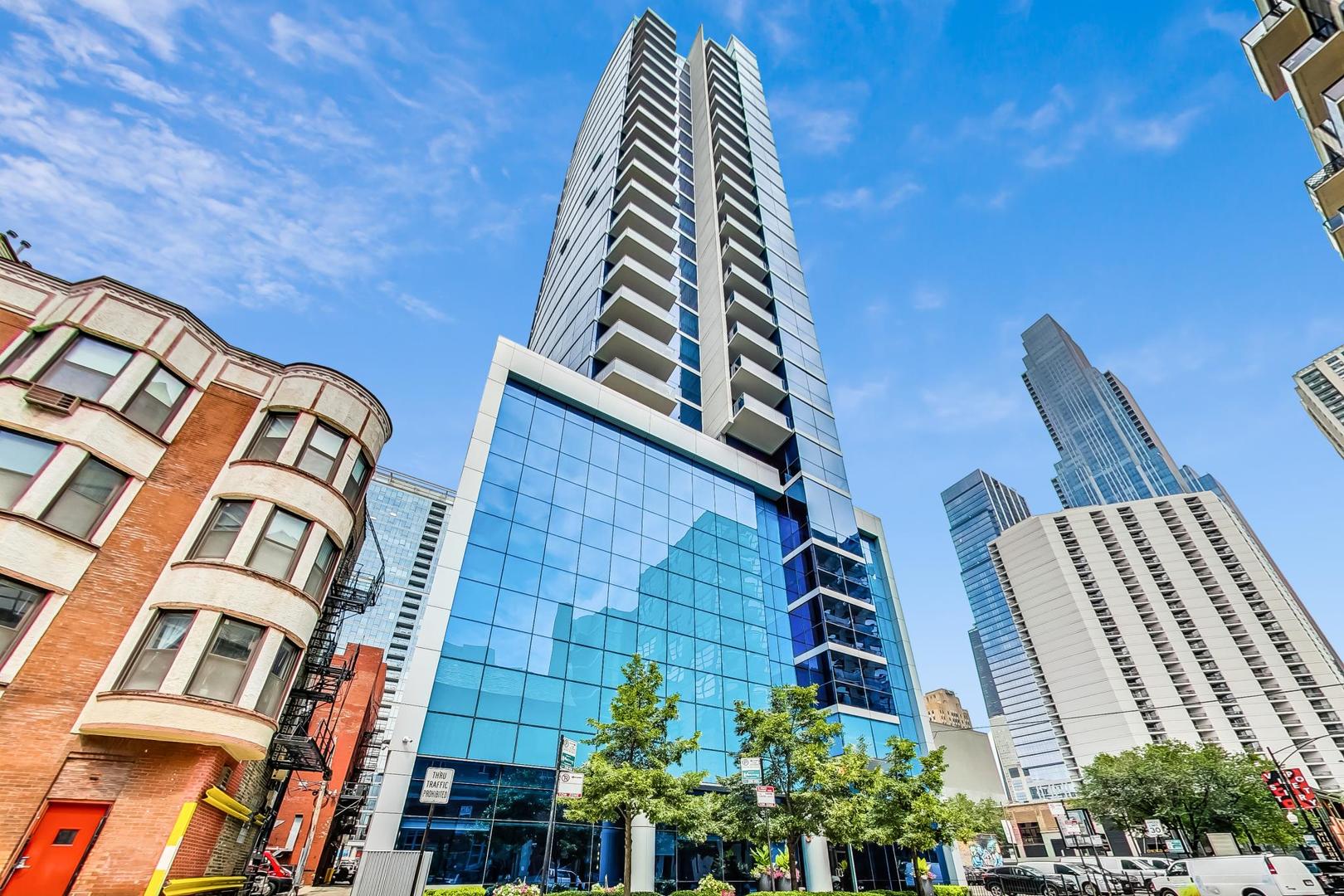 110 W SUPERIOR Street #2200, Chicago, IL