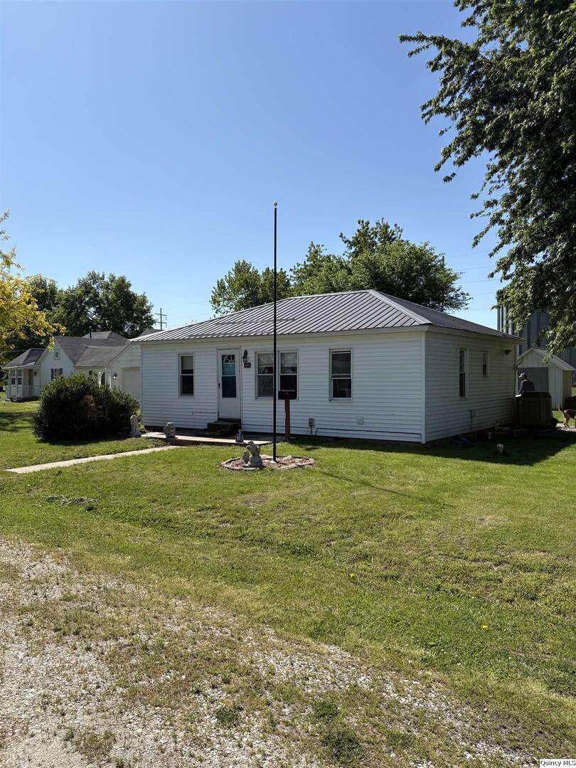 204 W Main Cross, Timewell, IL